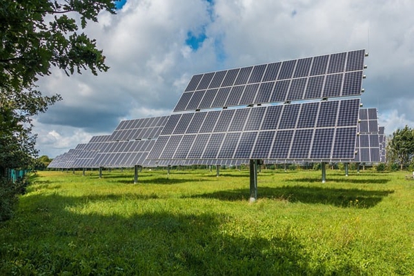 単極地上太陽光発電システム