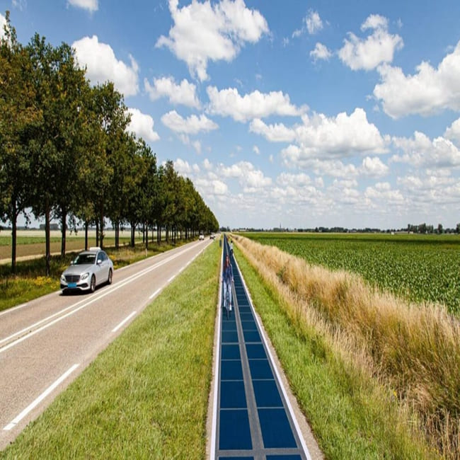オランダでソーラー自転車道が公開